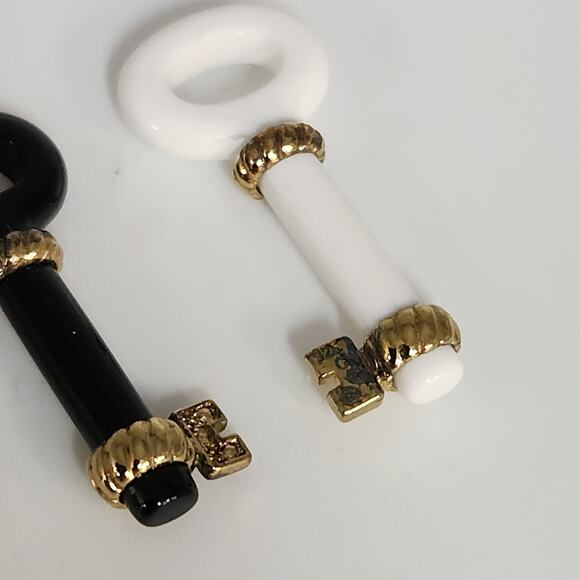 925 Sterling Silver Black And White Animal Key Pendant Set With Gold Tone... - Picture 5 of 10